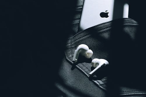 Darmowe zdjęcie z galerii z czarno-biały, i-phone, kieszeń