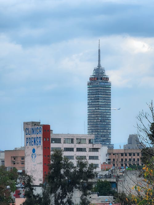 Бесплатное стоковое фото с torre latinoamericana, вертикальный выстрел, город