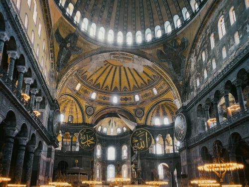 Free Explore the stunning architecture and rich history of Hagia Sophia in Istanbul. Stock Photo