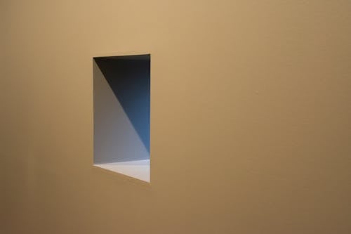 Безкоштовне стокове фото на тему «Windows, абстрактний, бежева стіна»