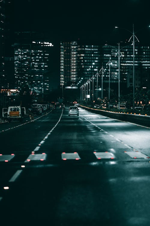 Gratis stockfoto met auto, binnenstad, districten in de binnenstad