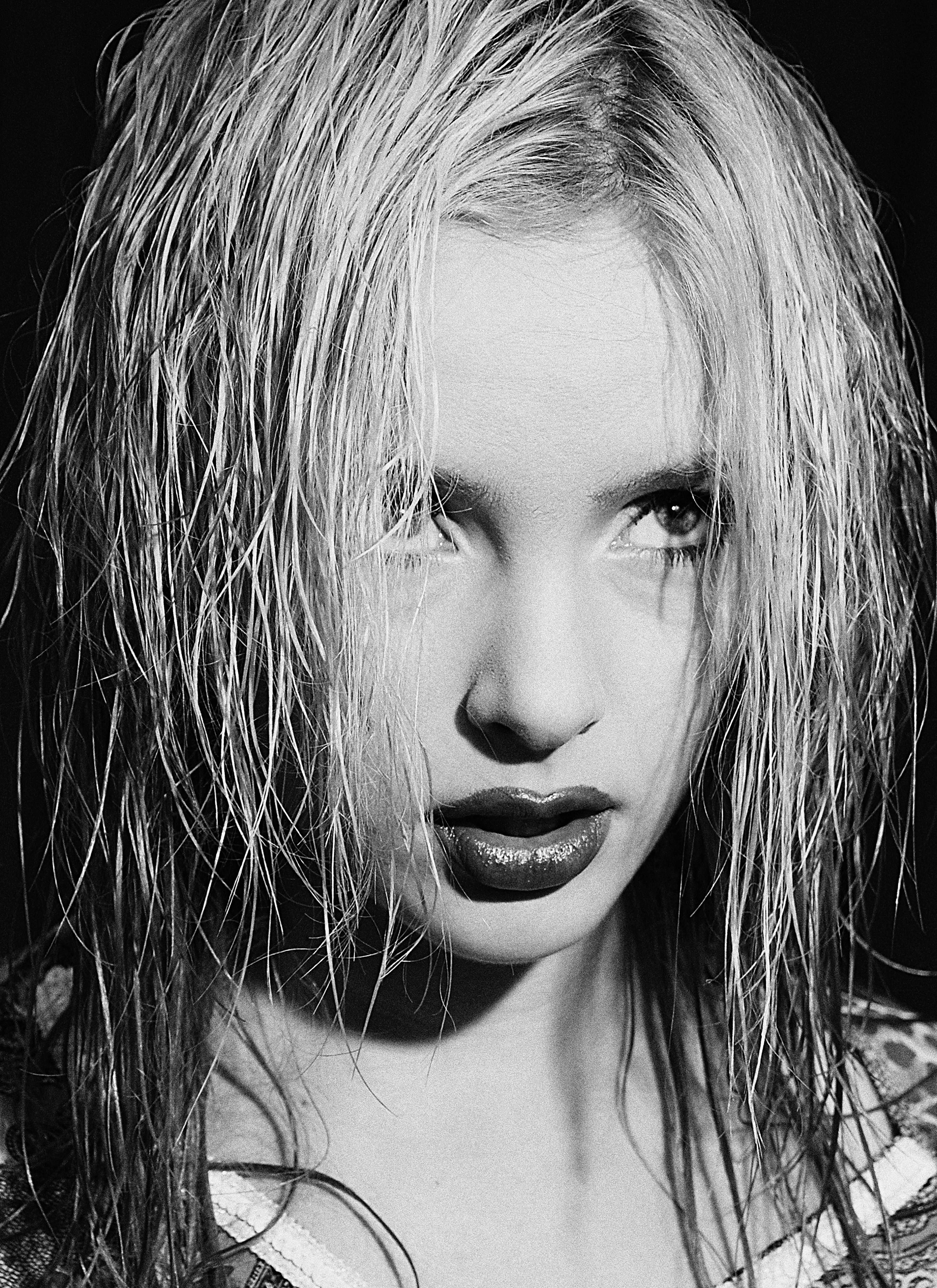Portrait of Blonde Woman in Black and White · Free Stock Photo