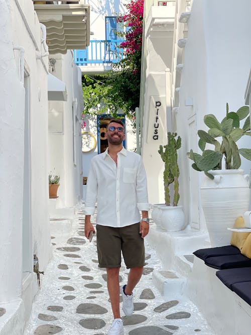 Young men's sales khaki shorts