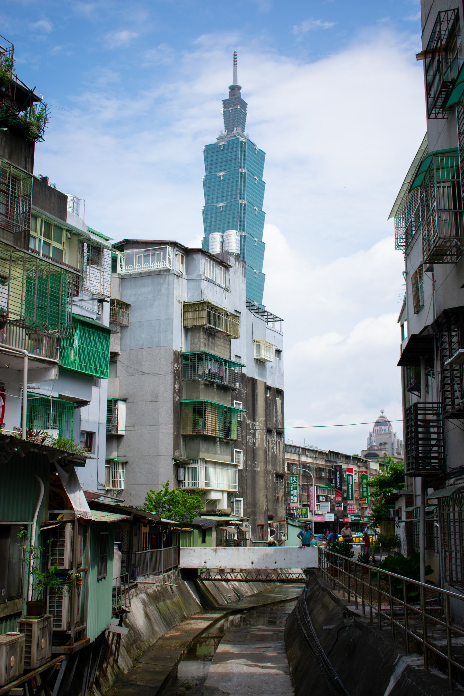 Taipei 101 in the city, a visual marker of Taiwan’s architecture and international connections.