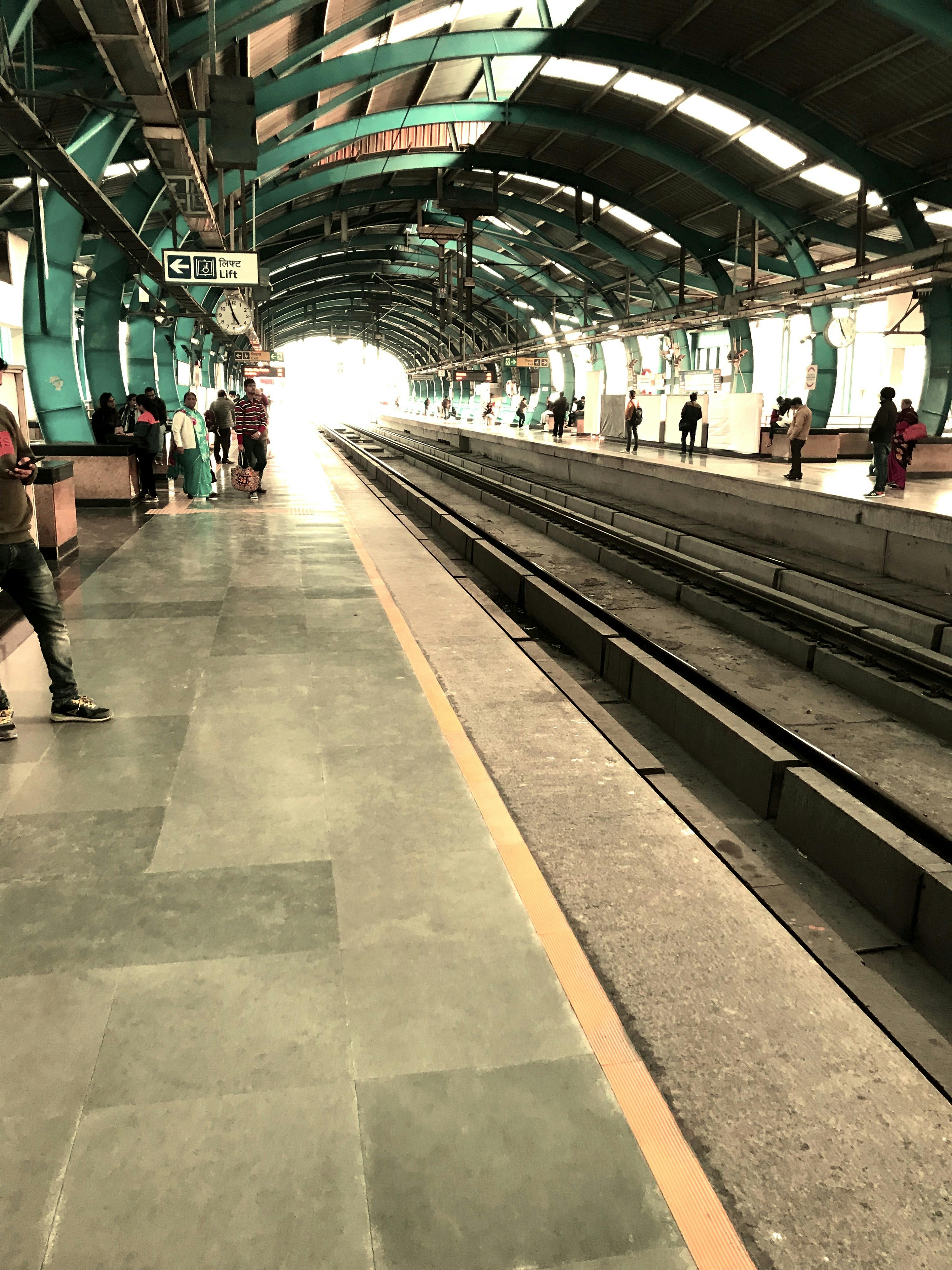 Free stock photo of metro station, railway platform, subway platform