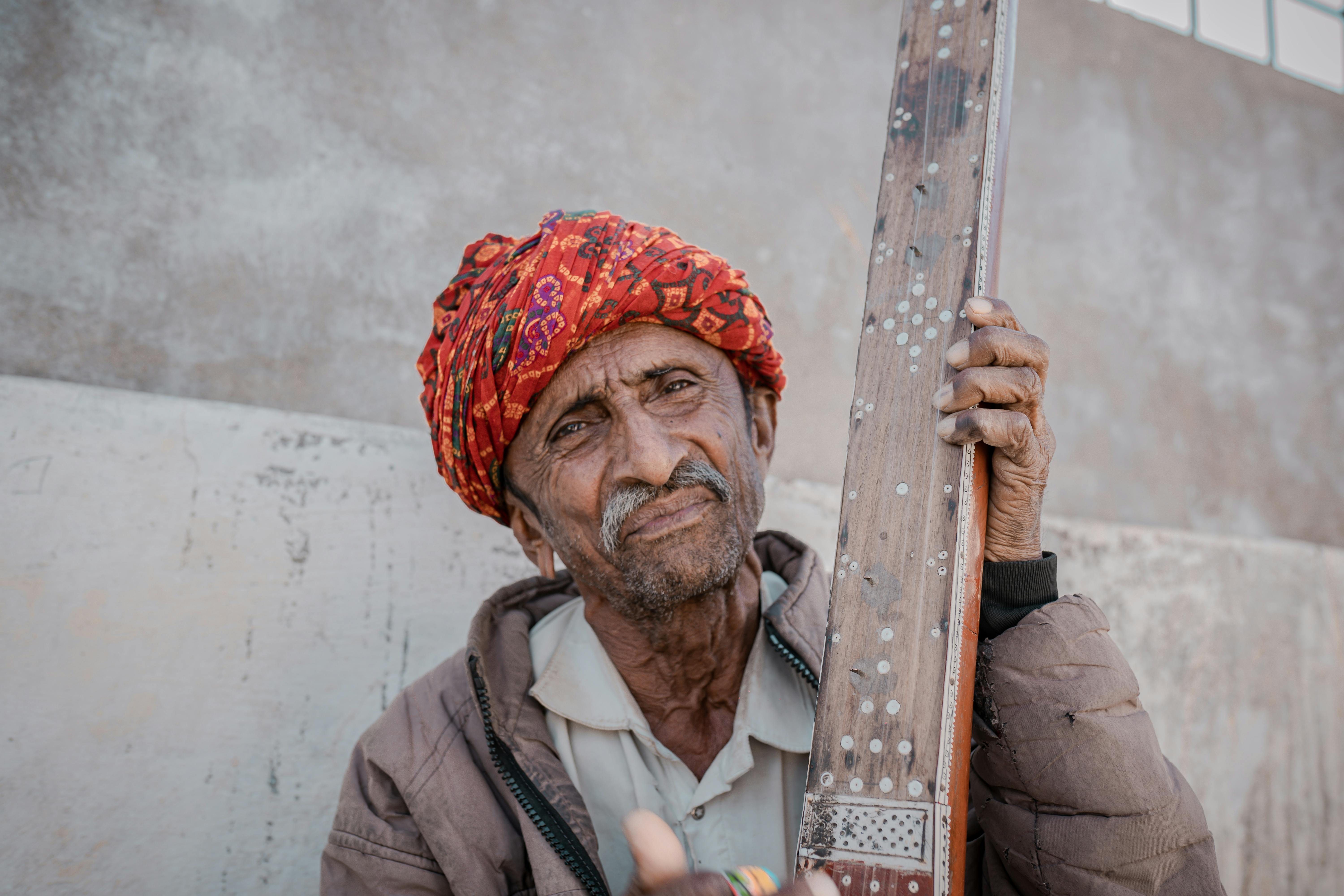 Old man singing song · Free Stock Photo