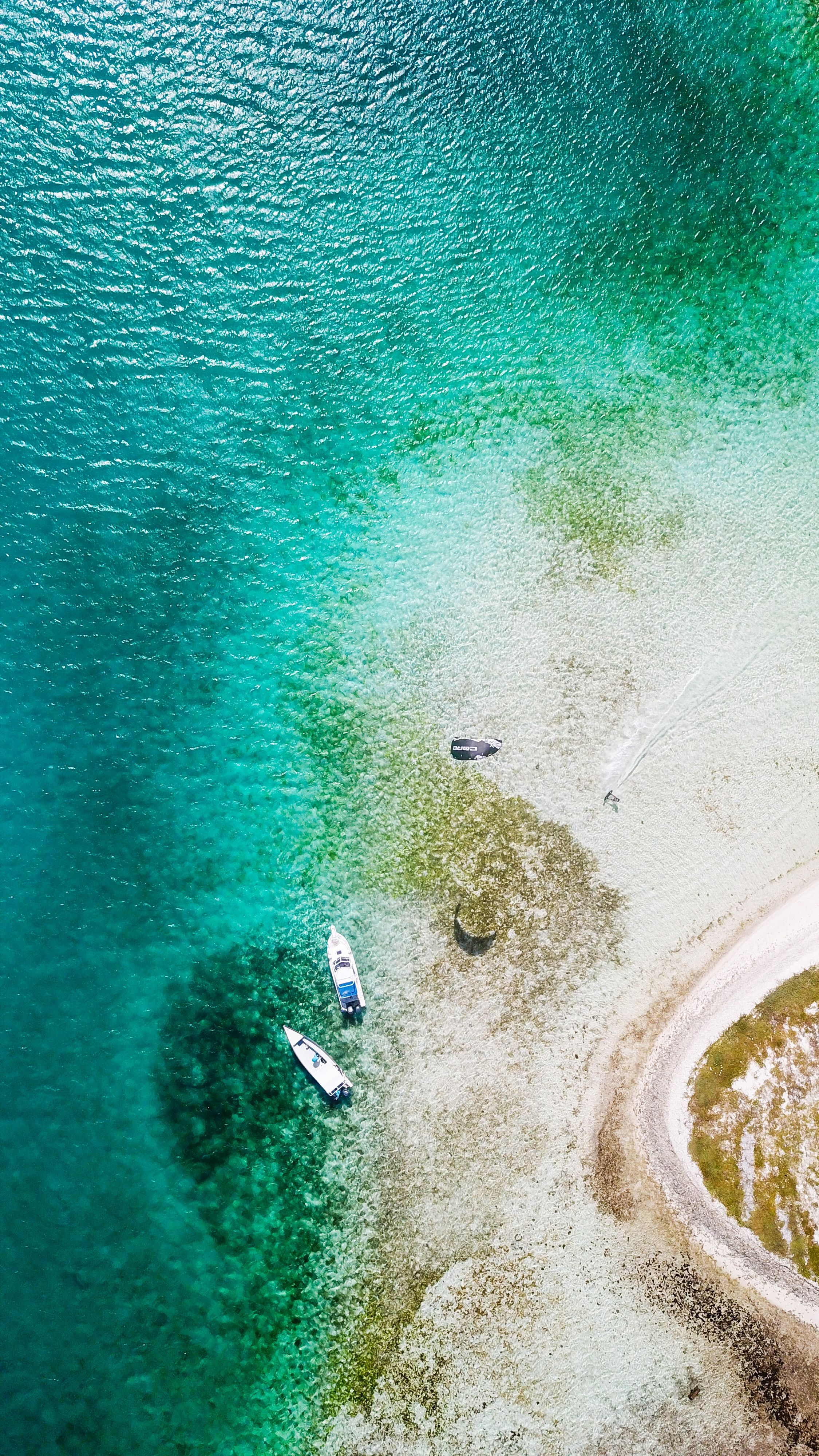 Aerial view of a boat in the water · Free Stock Photo