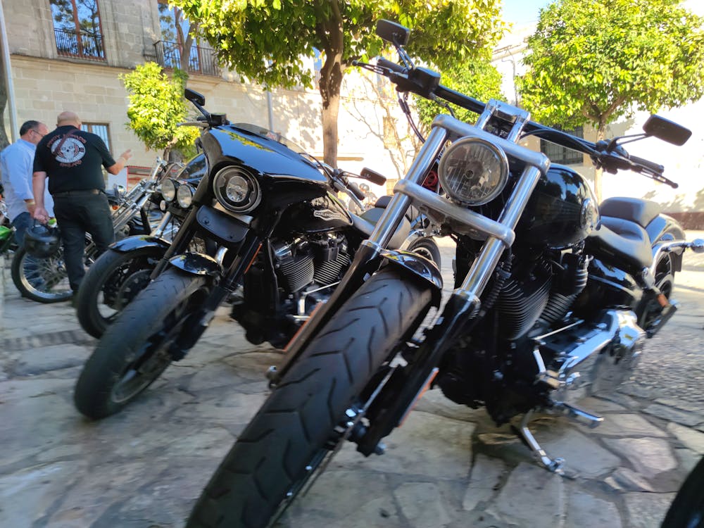 concentración de motocicletas Harley Davidson en El Puerto de Santa María
