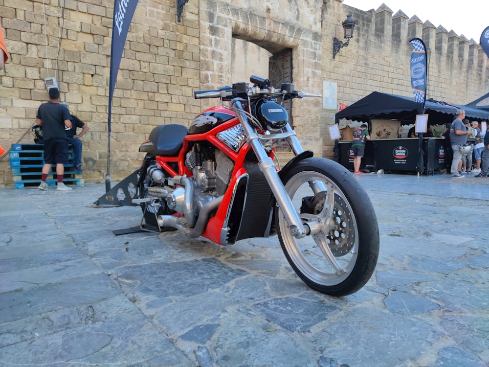 concentración de motocicletas Harley Davidson en El Puerto de Santa María