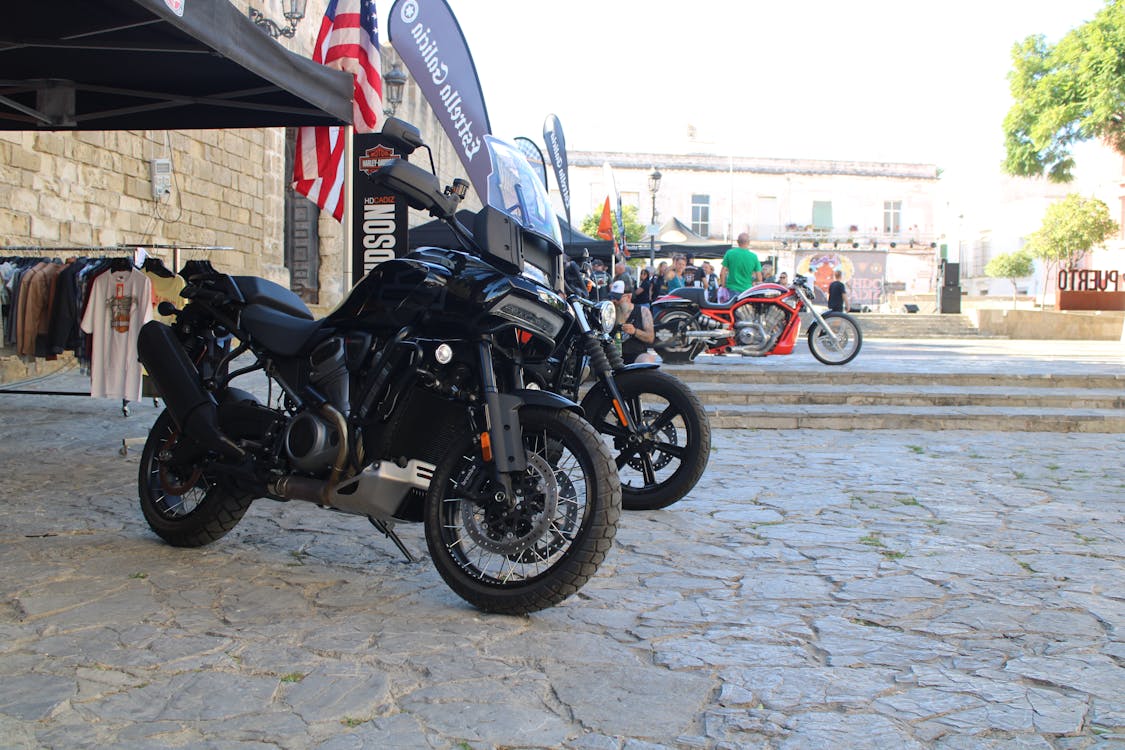 concentración de motocicletas Harley Davidson en El Puerto de Santa María