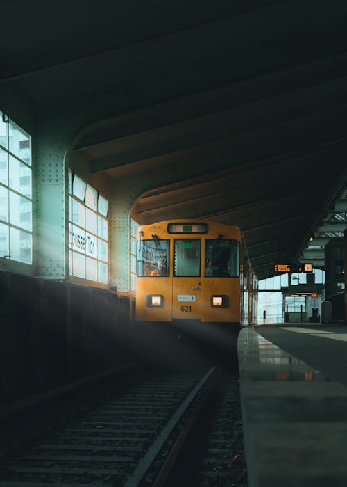 Train Leaving Platform 