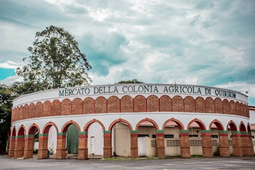 Mercato Della Colonia Agricola De Quirir