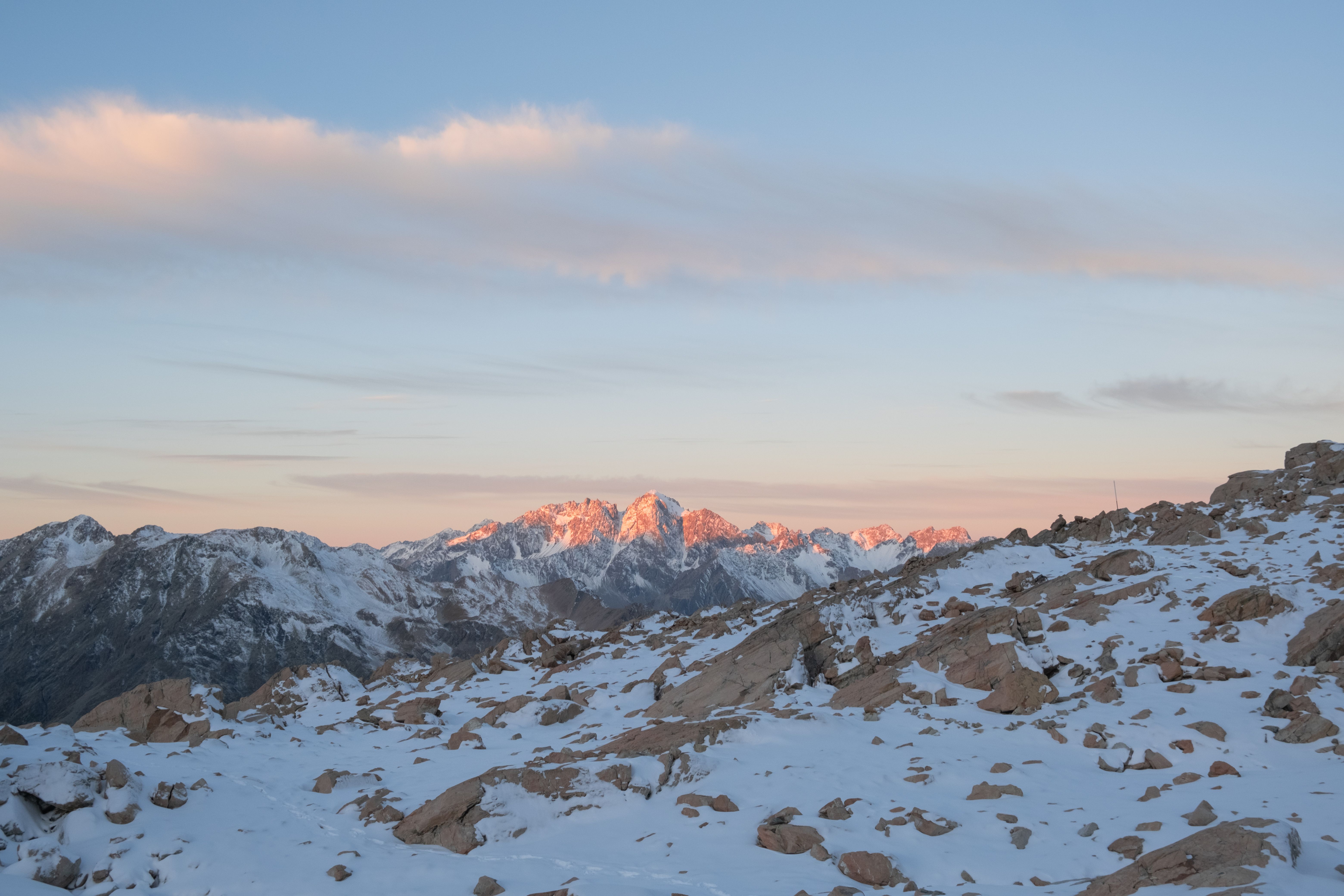 Sunrise over the Eastern Sierra from the Mount Whitney Trail
