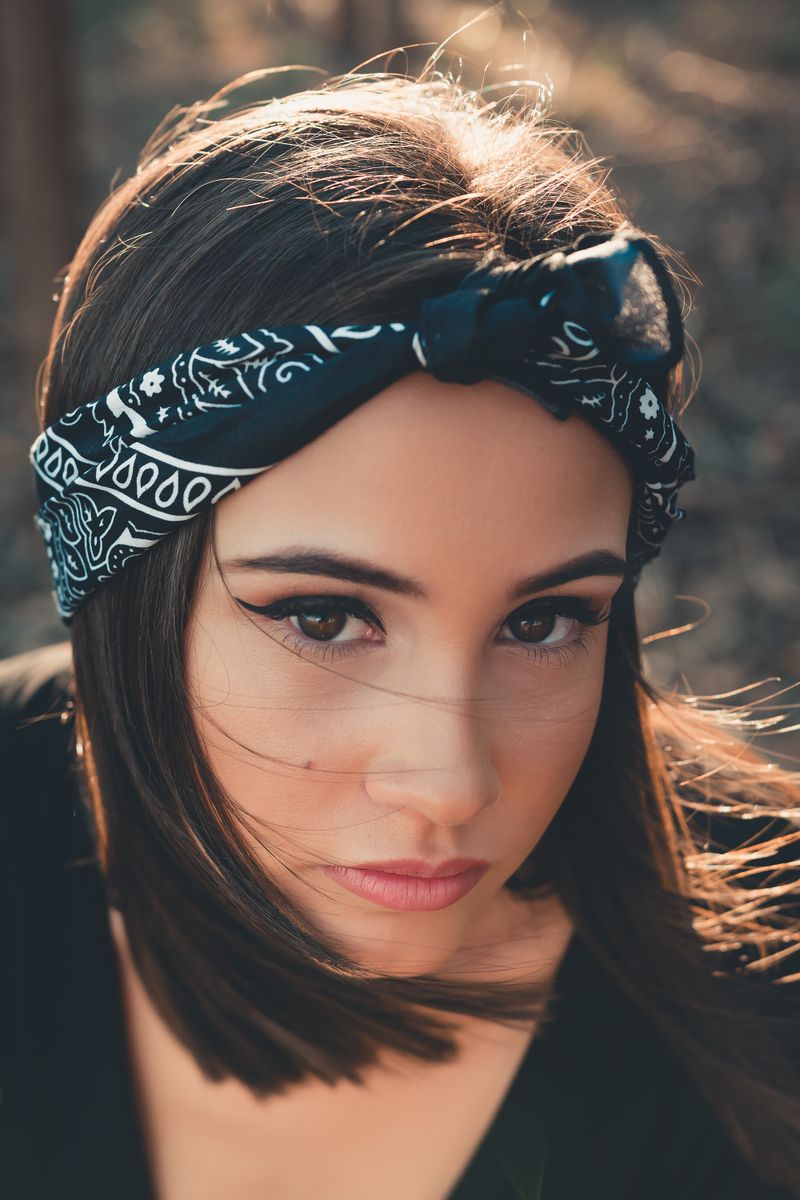 Headband tuck style on short hair