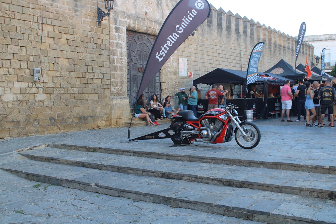 concentración de motocicletas Harley Davidson en El Puerto de Santa María