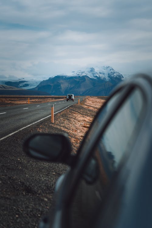 Gratis stockfoto met auto, IJsland, landschap