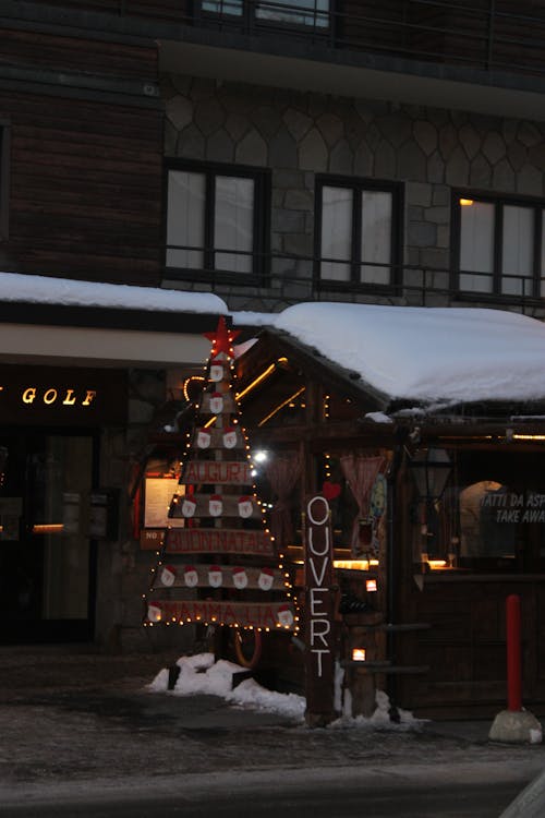 Kostenloses Stock Foto zu alpen, weihnachten hintergrund, weihnachtsbaum