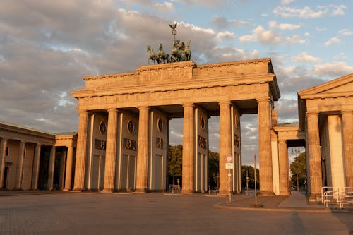 Imagine de stoc gratuită din arhitectura neoclasică, Berlin, cer înnorat