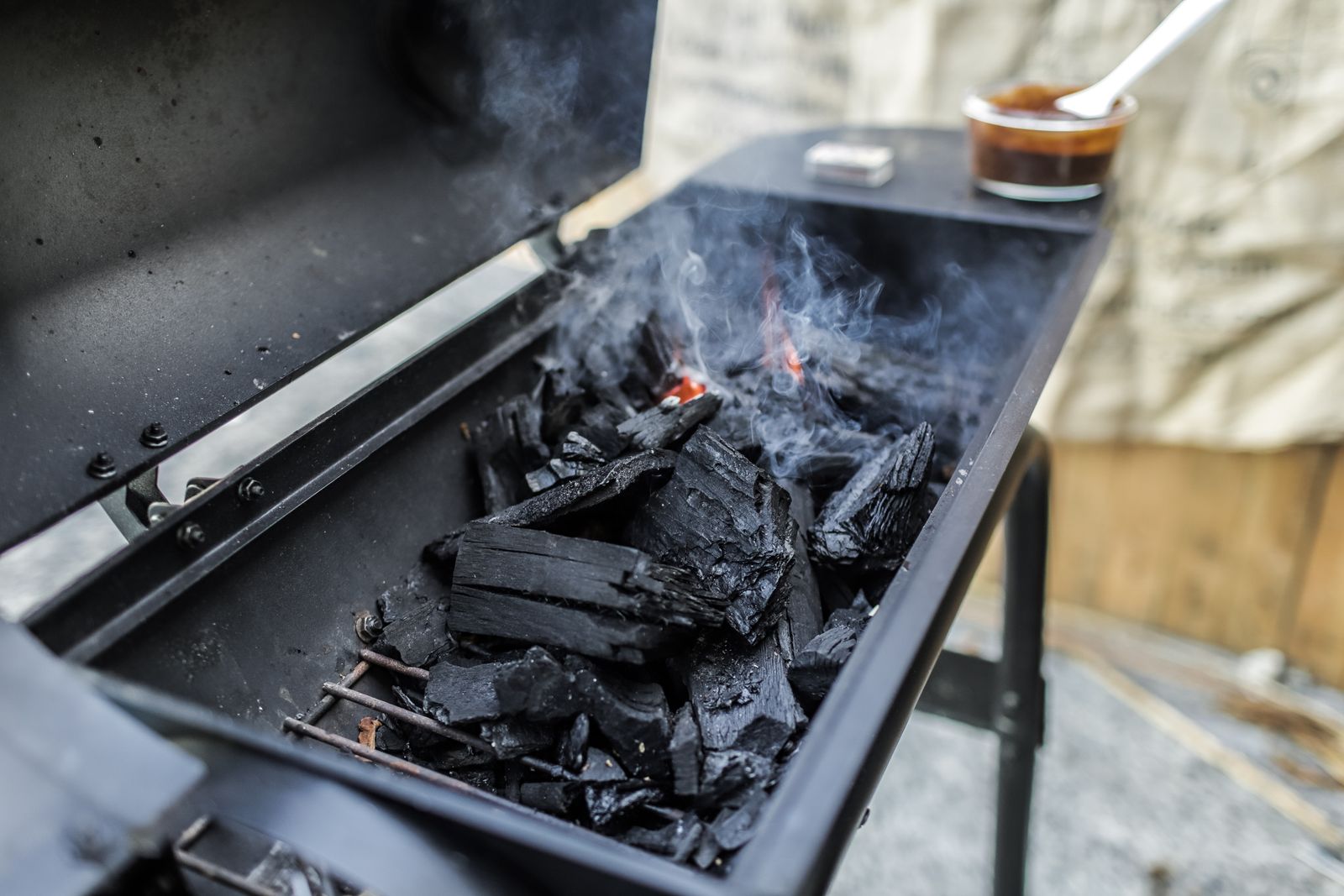 Conair amplía a 3,6 millones la retirada de cepillos de barbacoa Cuisinart por lesiones con cerdas metálicas