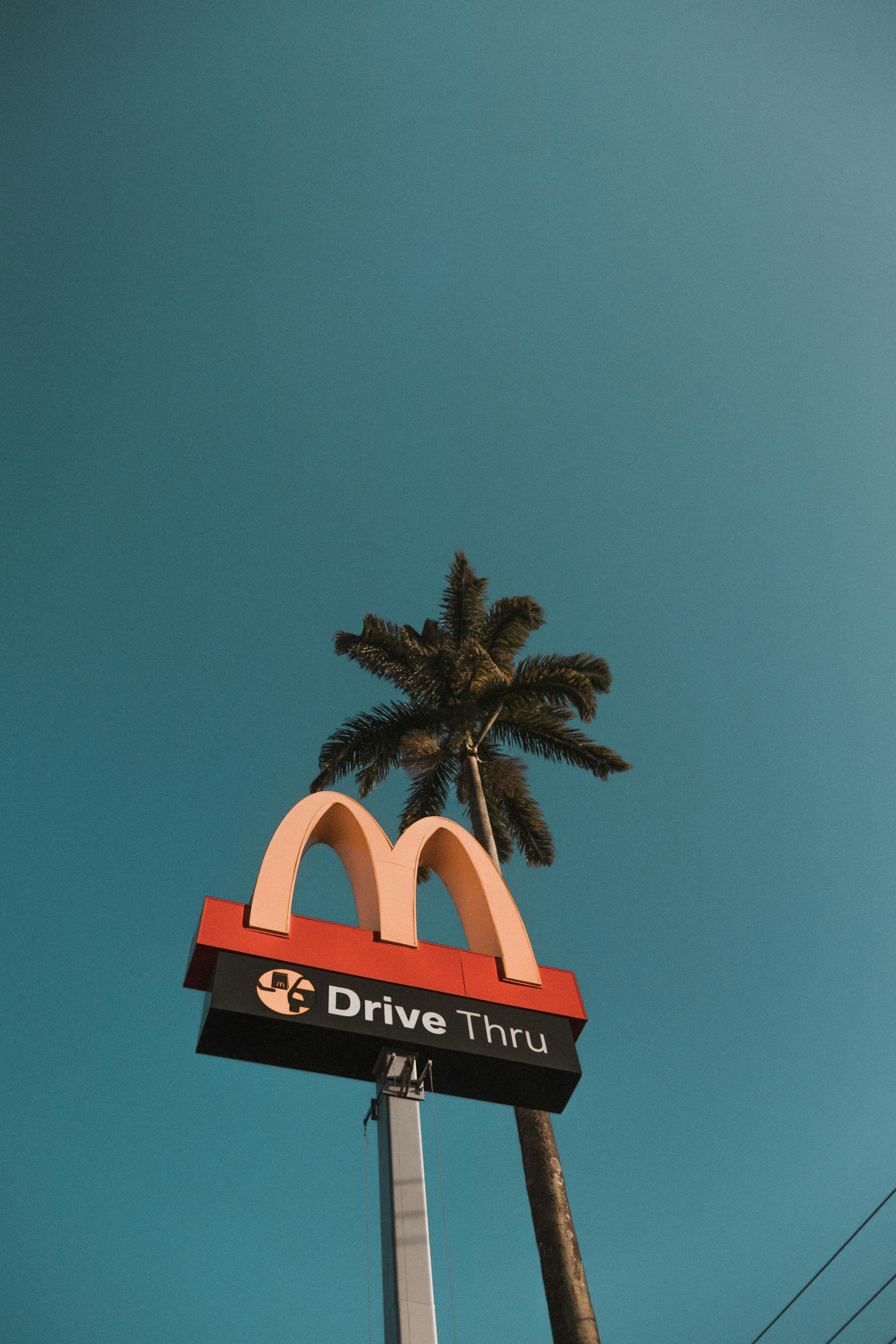 50 Mcdonalds  mcdonalds logo HD phone wallpaper  Pxfuel