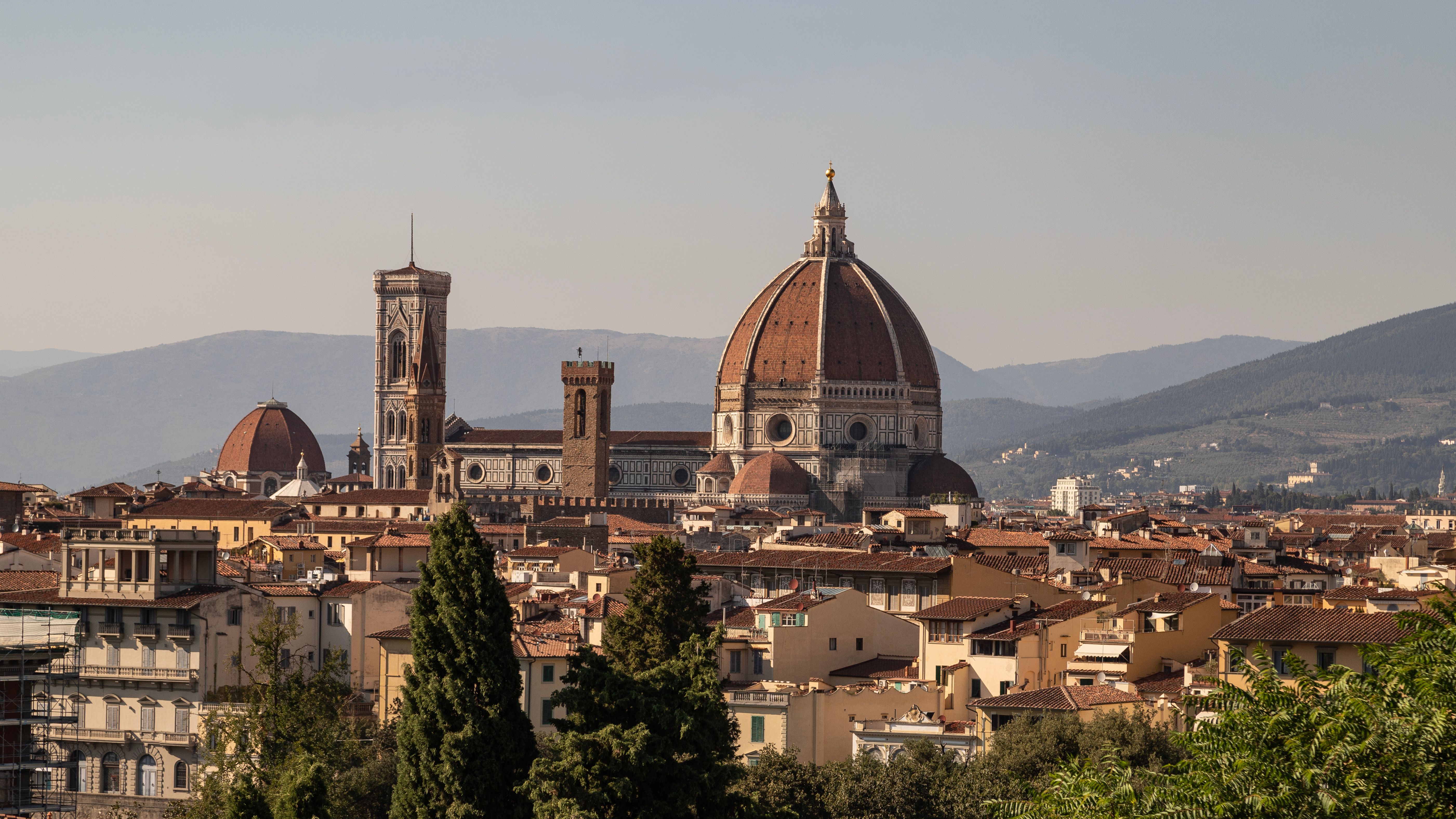 I’m a travel writer, and this Florence hotel has the remote-work perk I didn’t know I needed — Photo by Bastian Riccardi on P