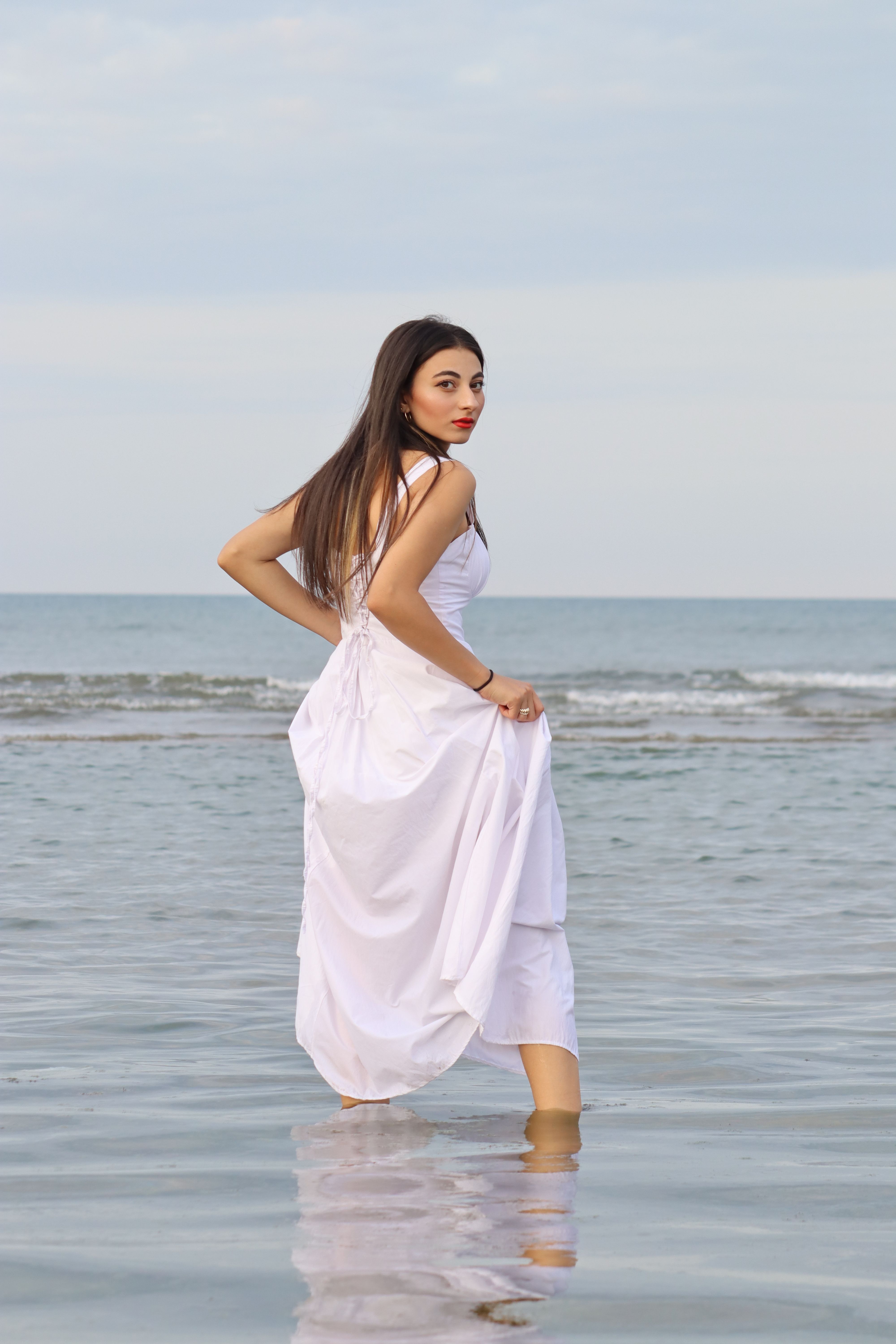 White Maxi Dress For Beach Pictures Photos, Download The BEST Free White  Maxi Dress For Beach Pictures Stock Photos & HD Images