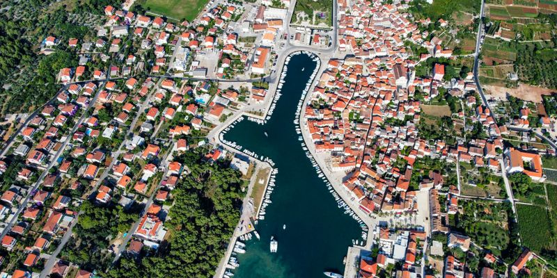 El puerto de Stari Grad, en la isla de Hvar