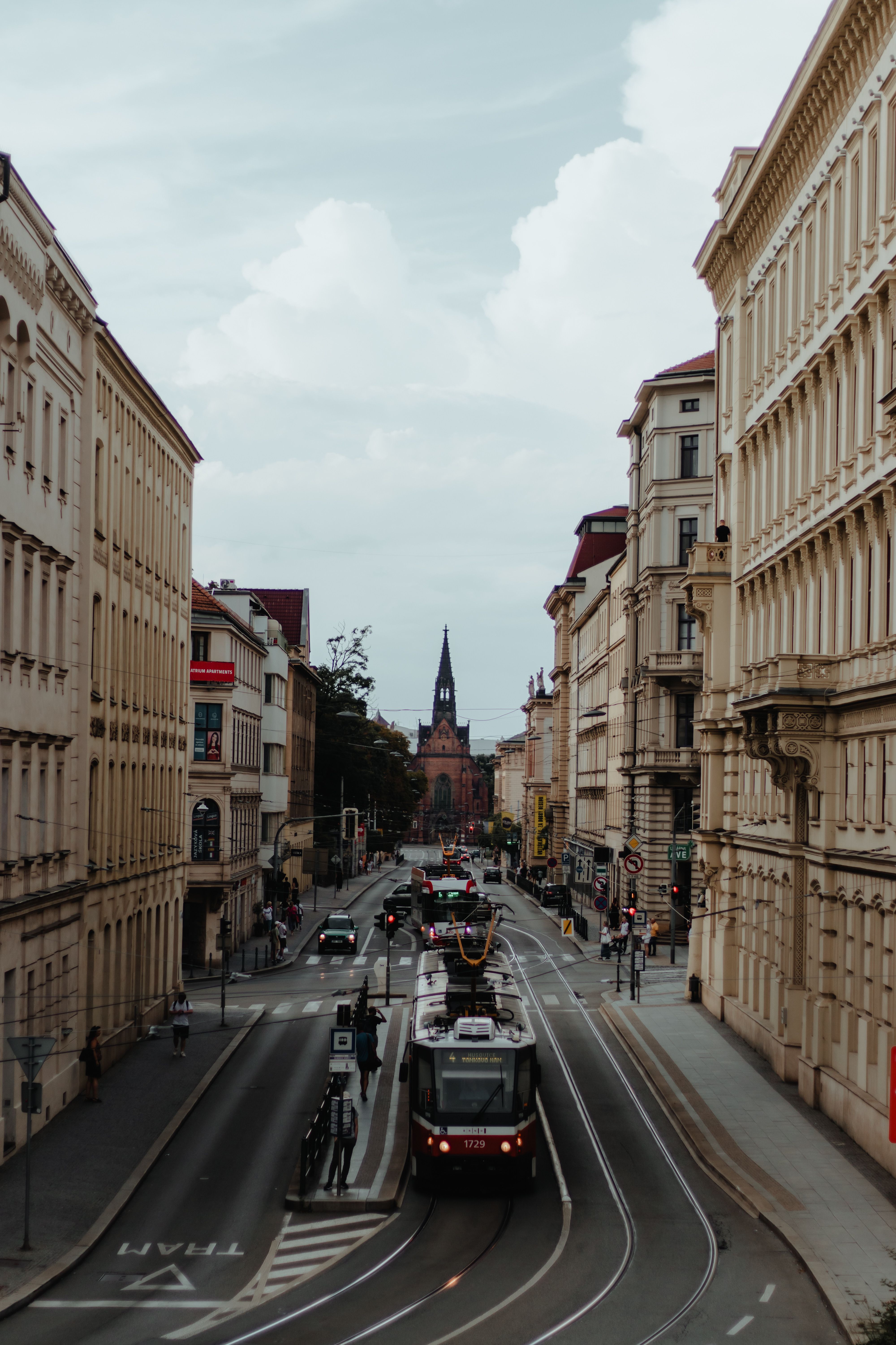 Foto de stock gratuita sobre brno, calle husova, chequia, distancia ...