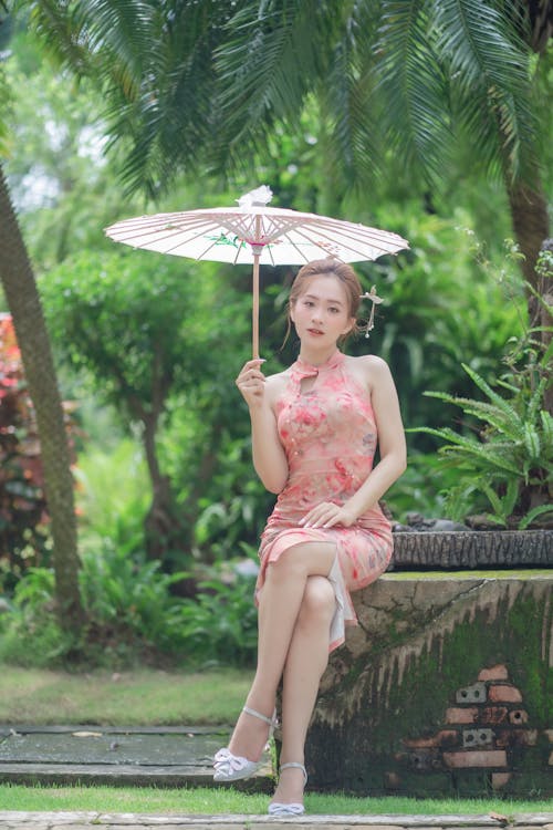 Ilmainen kuvapankkikuva tunnisteilla aasialainen nainen, glamour, istuminen