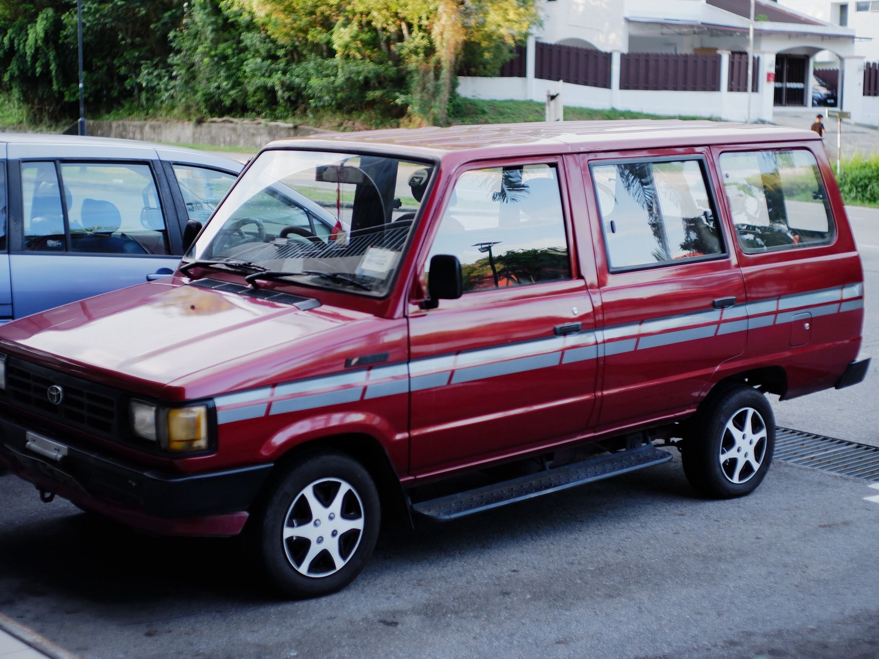 Peasenhall — student move with boxes and a van