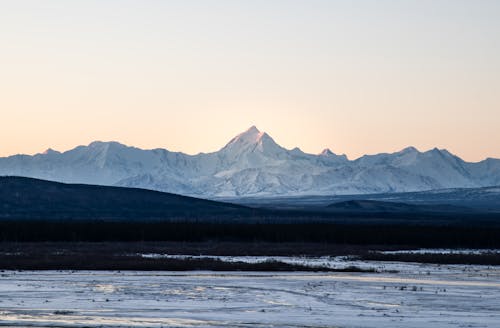 Kostnadsfri bild av berg, bergstopp, dimma