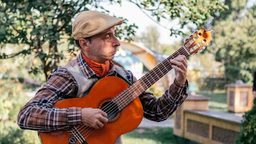 Immagine gratuita di acustico, adulto, chitarra