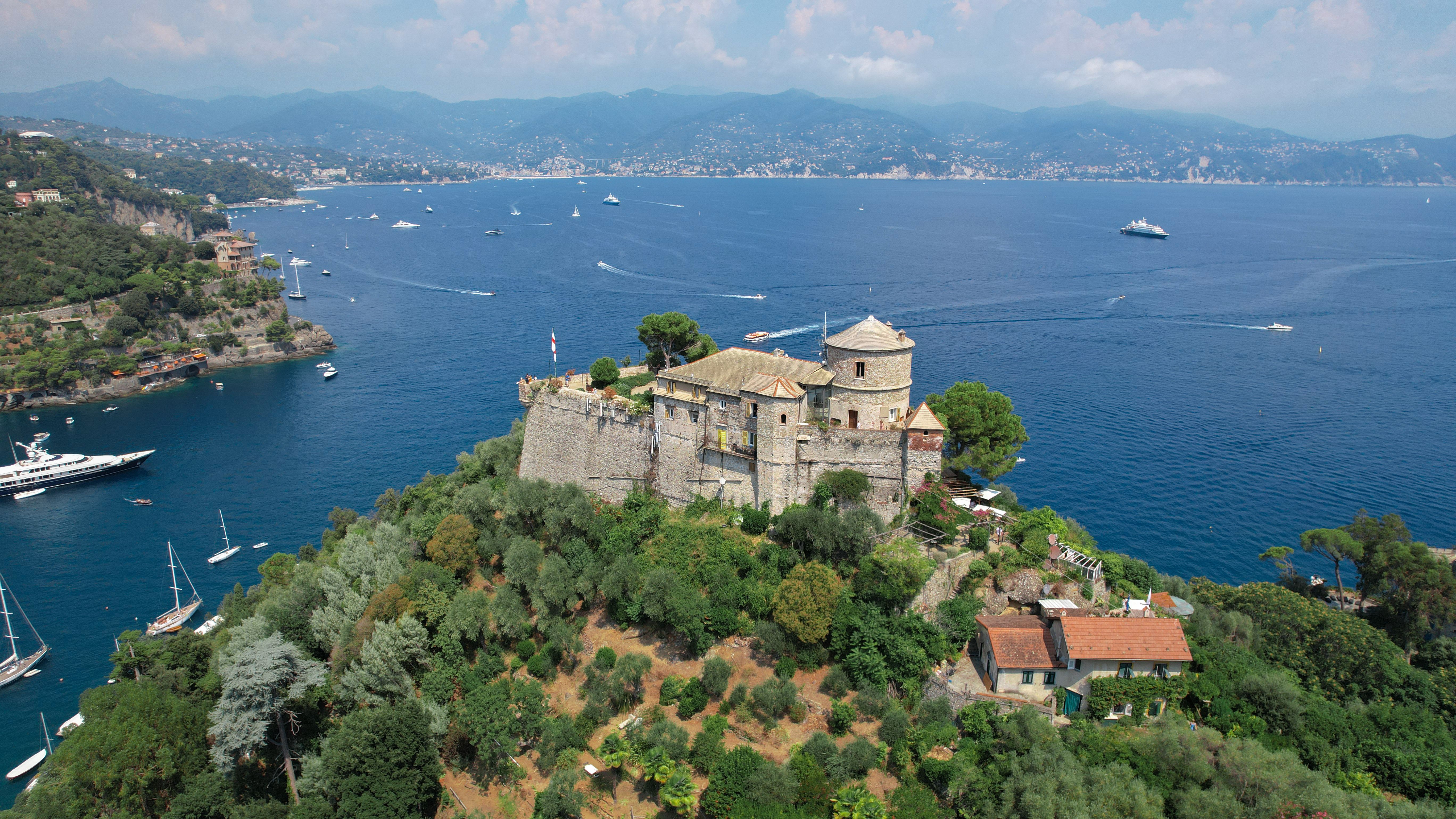 Castello Brown Panoramic Terrace