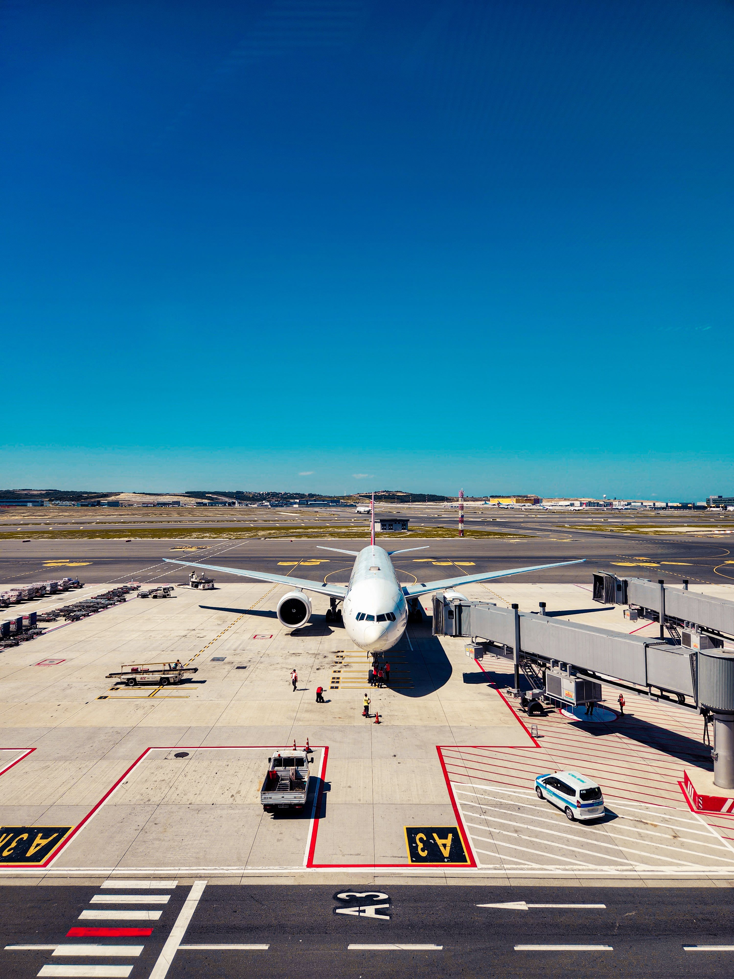 Foto de stock gratuita sobre aeroespacial, aerolíneas, aeronave ...