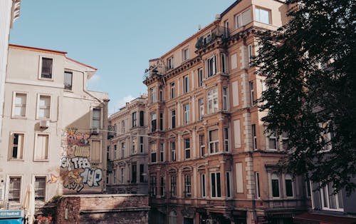 Fotobanka s bezplatnými fotkami na tému budova, exteriér budovy, fasáda