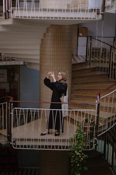 Fintech startup keren Solid yang dulu nyebut diri sebagai 'AWS-nya dunia fintech' lagi heboh nih. Baru aja mereka deklarasi bangkrut setelah sukses ngumpulin duit segar hampir $81 juta. Gila, kan? Solid, yang dulunya namanya Wise, udah mulai ngantorin layanan keuangan dan bank ke perusahaan-perusahaan fintech sama SaaS di seluruh dunia lewat API yang gampang nih. - fintech 1