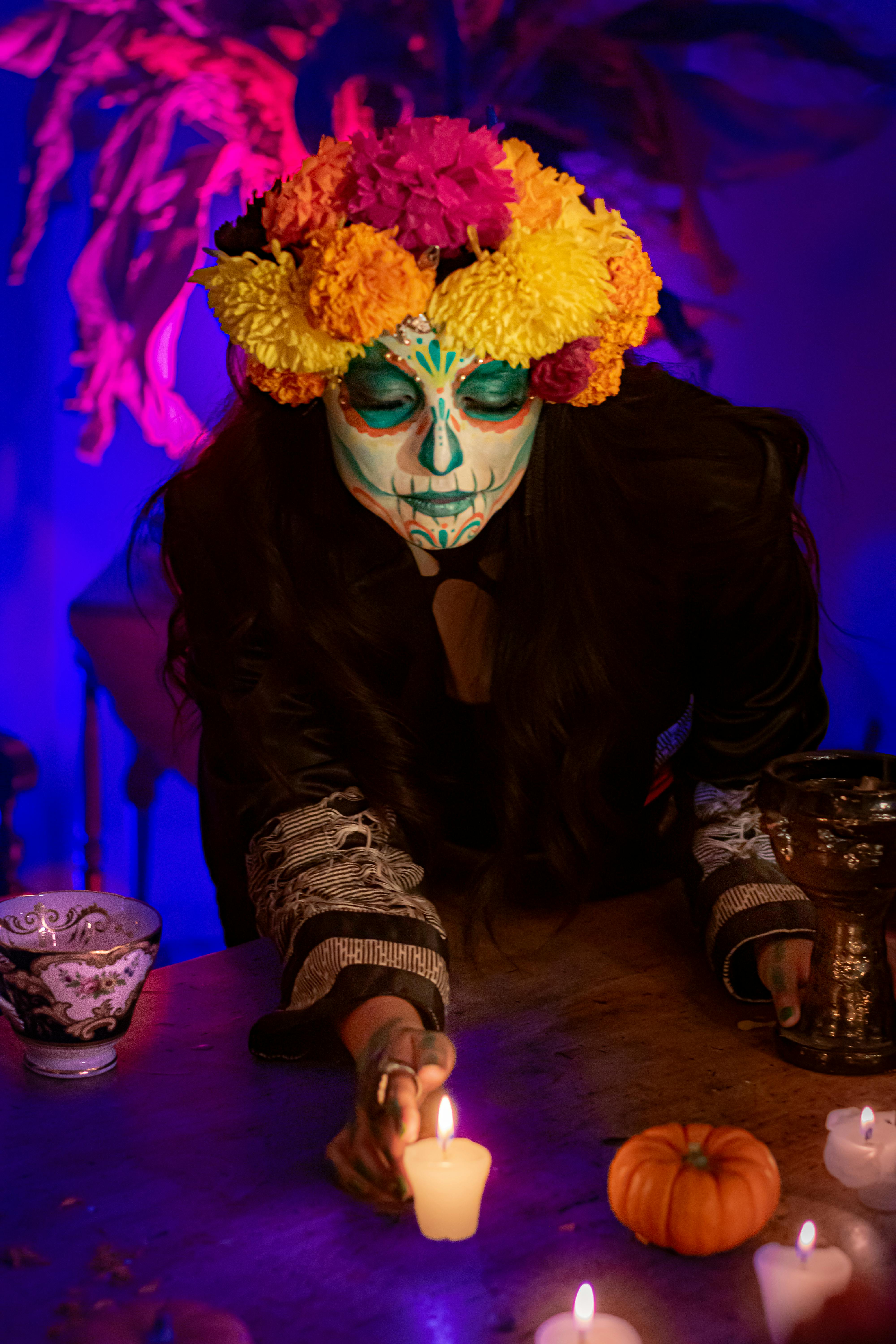 免費 acendendo vela, dia de los muertos, 傳統文化 的 免費圖庫相片 圖庫相片