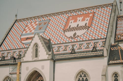 Gratis stockfoto met attractie, buitenkant van het gebouw, dak