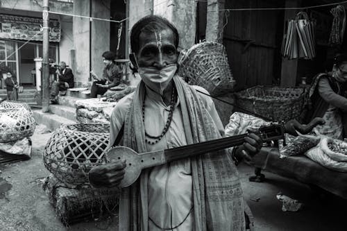 Imagine de stoc gratuită din alb-negru, artist, instrument indian