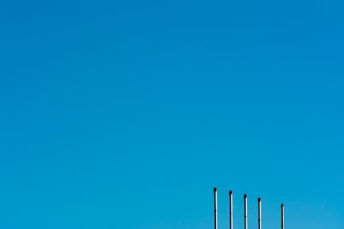 Бесплатное стоковое фото с copy space, голубое небо, синий фон
