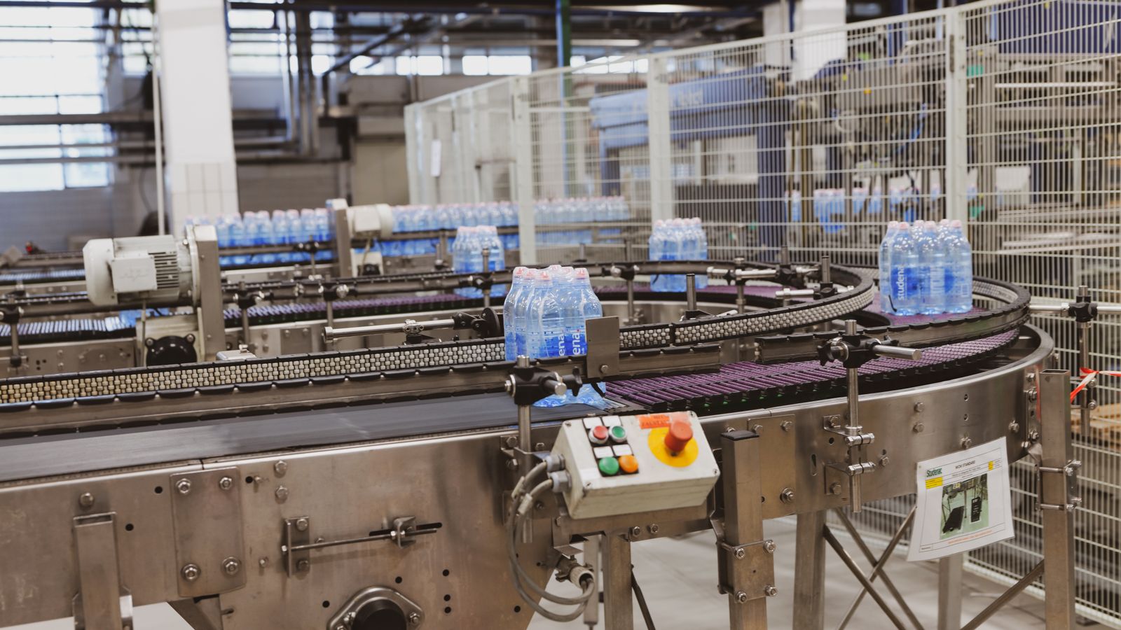 Hardshell's 8,000 m² espresso machine factory with seven production lines in Foshan