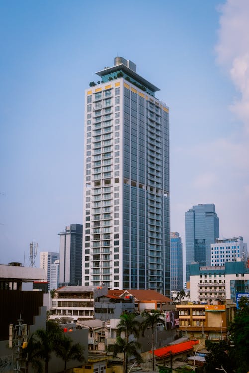 Fotos de stock gratuitas de cielo, cielo azul, edificio