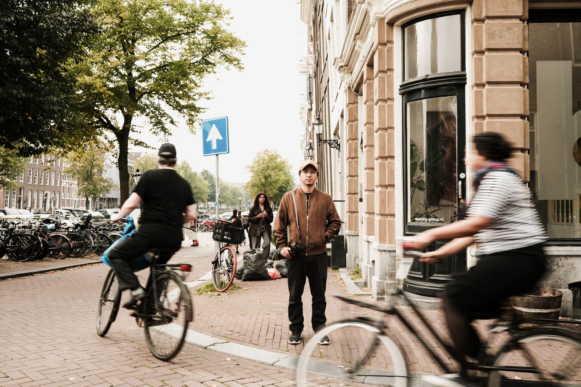 Fietser gewond na ongeluk bij Wergea, gestolen trilplaat teruggevonden