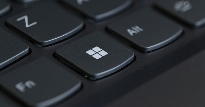 Touche Shift sur le clavier : emplacement, astuces et erreurs à éviter