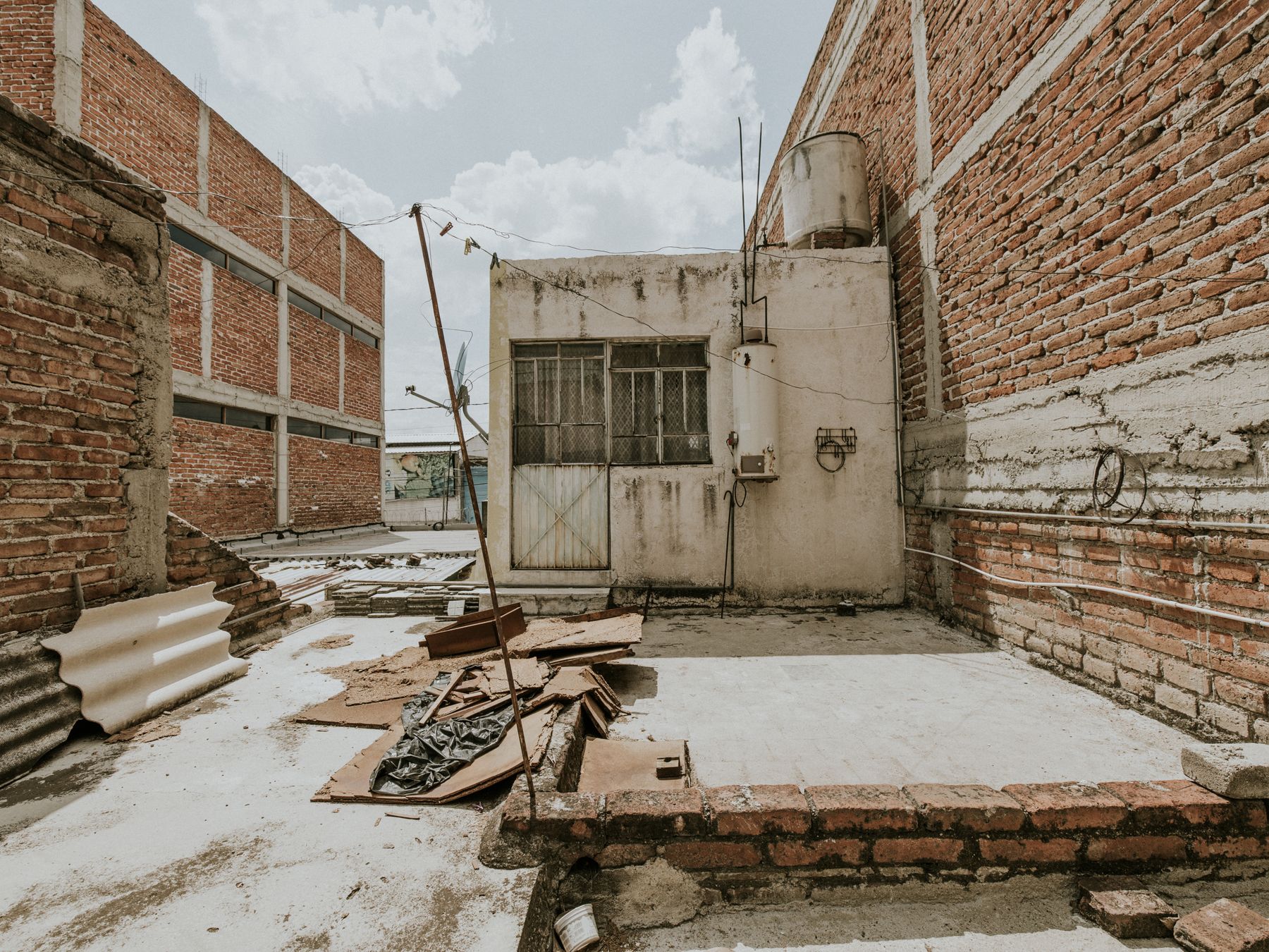 Flexbury — house clearance team loading furniture into a van