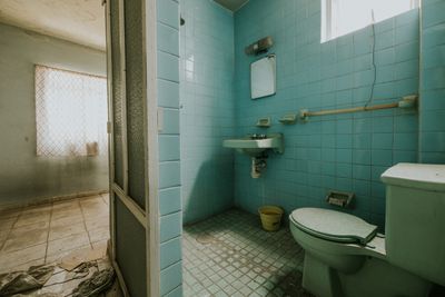 Fixer upper bathroom