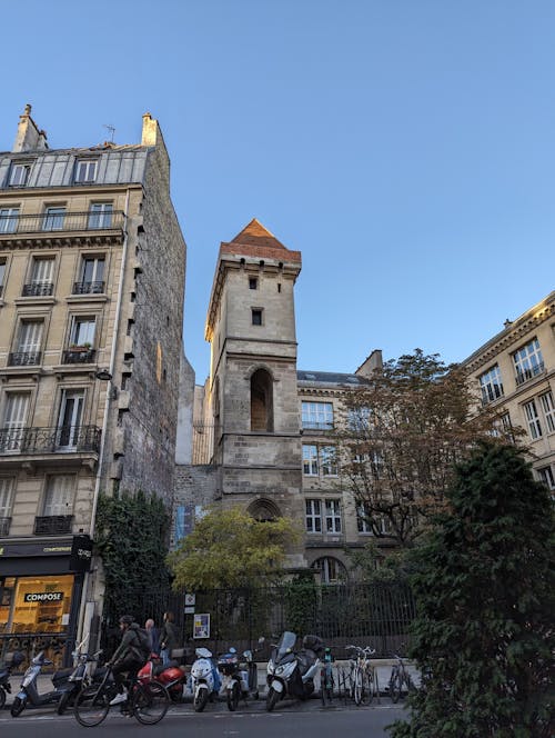 Безкоштовне стокове фото на тему «будівлі, Вежа Жан-Санс-Пер, вертикальні постріл»