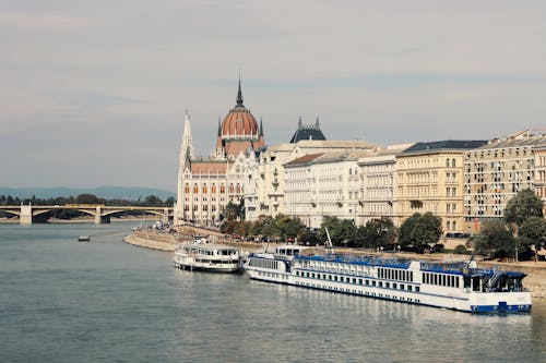 Безкоштовне стокове фото на тему «берег, Будапешт, будівлі уряду»