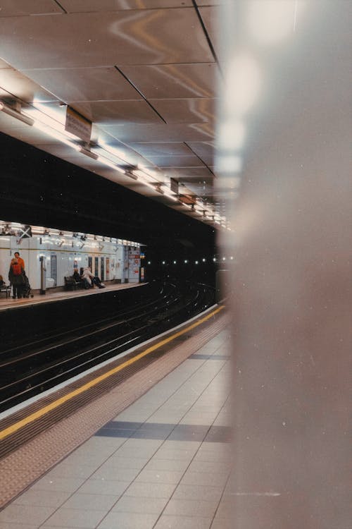 Foto stok gratis kendaraan umum, kereta bawah tanah, kota