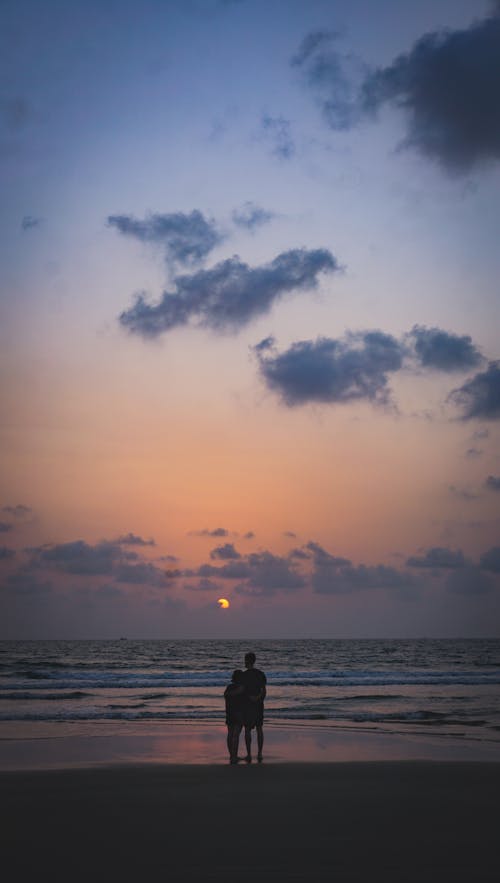 Kostenloses Stock Foto zu frau, mann, meer